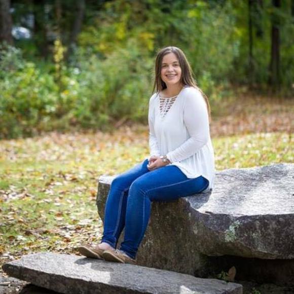 Meet your Posher, Hannah - Picture 1 of 1